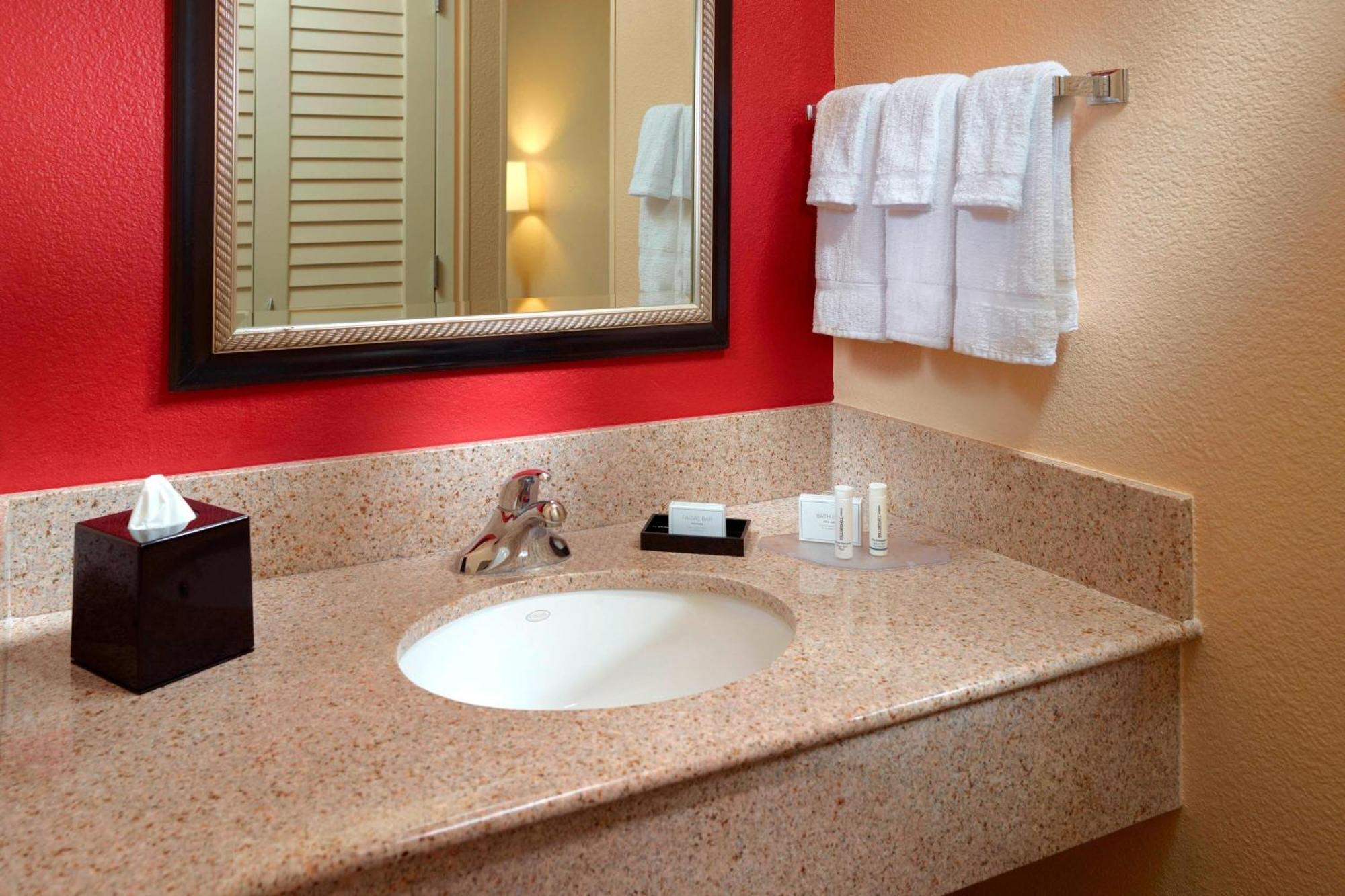 Hotel Courtyard By Marriott Columbus Exterior foto