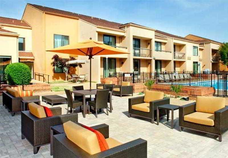 Hotel Courtyard By Marriott Columbus Exterior foto